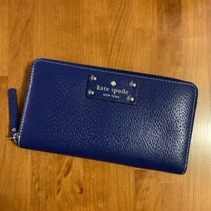 Kate Spade Spencer zip around wallet